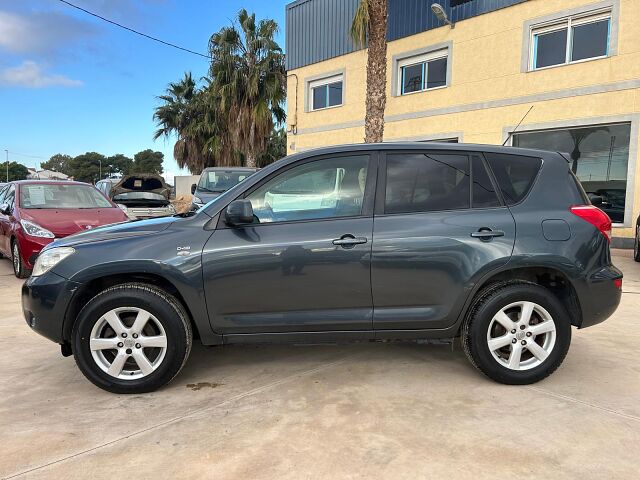 TOYOTA RAV 4 XTR 2.2 D-4D 4X4 SPANISH RHD IN SPAIN 143000 MILES SUPERB 2009